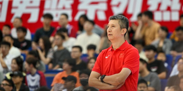 探长：中国男篮本周末开启欧洲拉练 启程前进行第一波小范围裁员