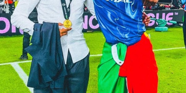 杰克逊经纪人：两赛季30球&amp;amp;amp;蓝军生涯将翻篇 球员预计48小时内转会