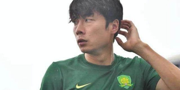 凤凰体育-李磊进入合同年主动提出留洋 踢完最后8轮离队