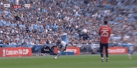 凤凰体育-【足总杯】曼城夺冠！京多安双响曼城2比1胜曼联